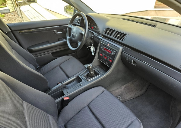 Audi A4 cena 12900 przebieg: 255000, rok produkcji 2003 z Puławy małe 352